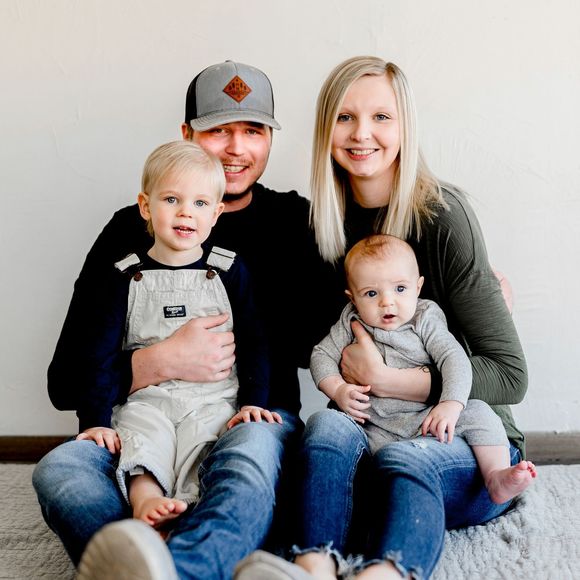 Meet your Posher, Amanda - Picture 1 of 1